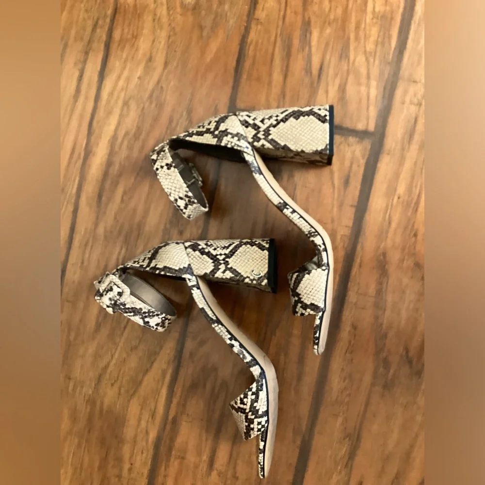 Sam Edelman Sandal’s Snakeskin Faux Leather in Size 8.5 - Picture 5 of 9